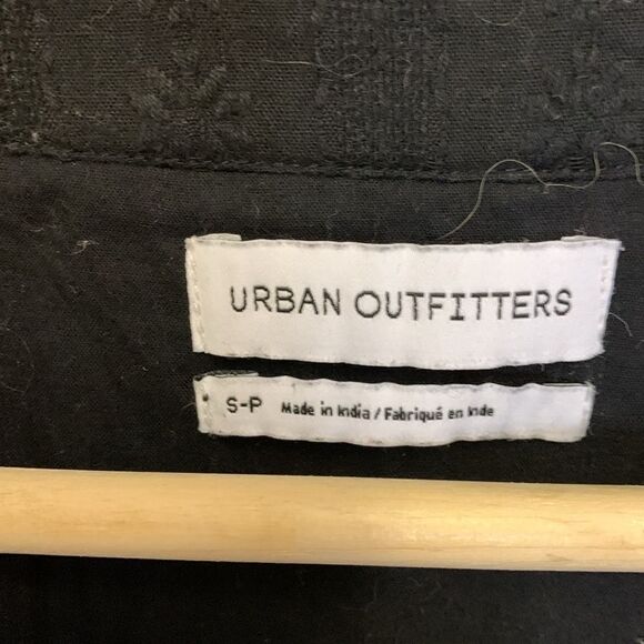 Urban Outfitters Bria Black Eyelet Pleated Short Sleeve Frock Mini Dress Size S - Picture 9 of 15